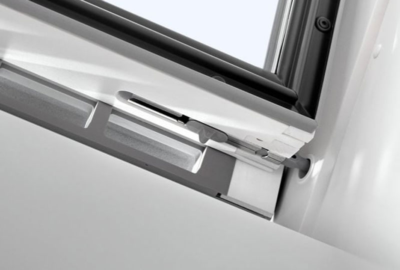 Easy cleaning in VELUX windows