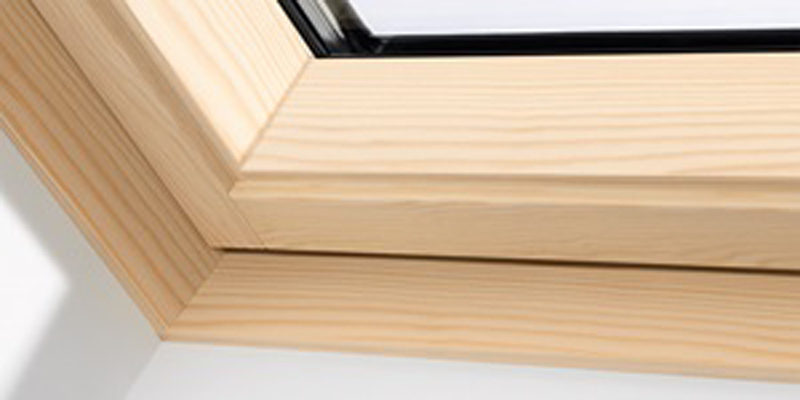 exterior-pine Clear lacquered pine exterior of VELUX window