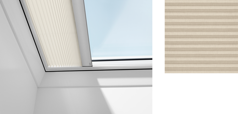 Flat roof blinds with sand-coloured swatch